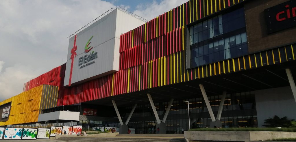 CENTRO COMERCIAL  EL EDEN